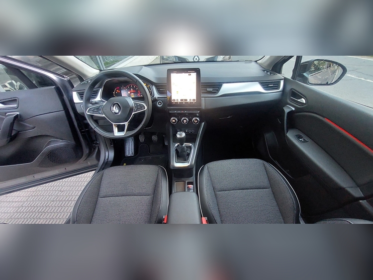 Renault Captur 1.3 TCE 140CV foto 11